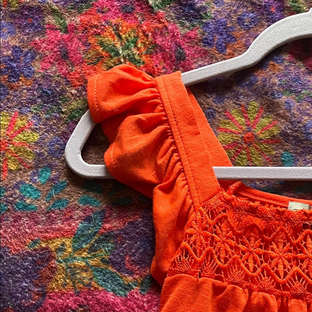 NWT ABSOLUTELY FAMOUS Polyester Orange Boho Flutter Sleeve/Crochet Blouse Size S - Picture 6 of 8